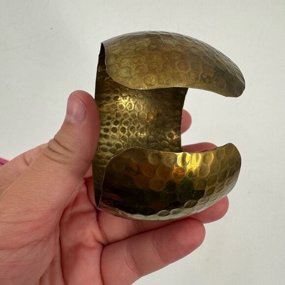 Vintage Hammered brass Cuff Bracelet - Picture 3 of 5
